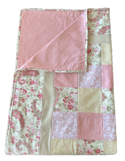 Blushing Paisley Blooms Quilt