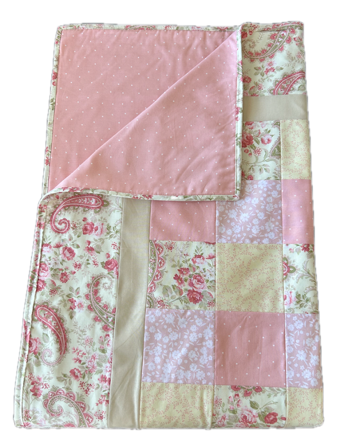 Blushing Paisley Blooms Quilt