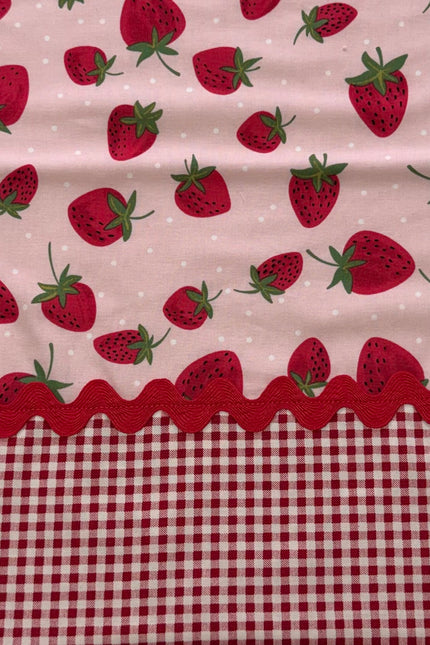 Strawberry Sweetness Burp Cloth (Gingham)