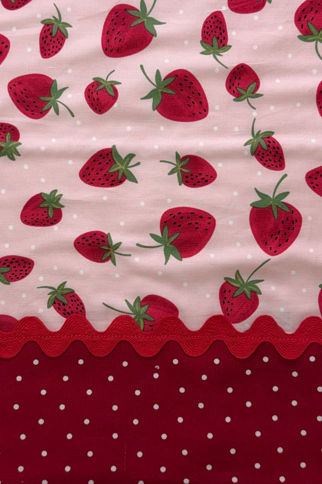 Strawberry Sweetness Burp Cloth (Polka Dot)