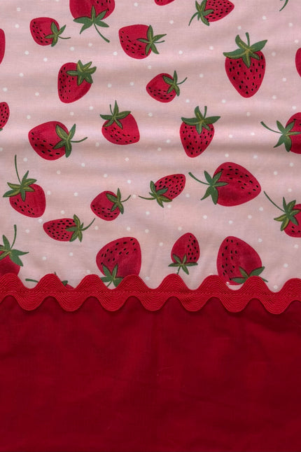 Strawberry Sweetness Burp Cloth (Red)