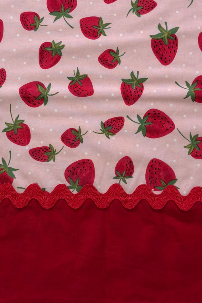 Strawberry Sweetness Burp Cloth (Red)