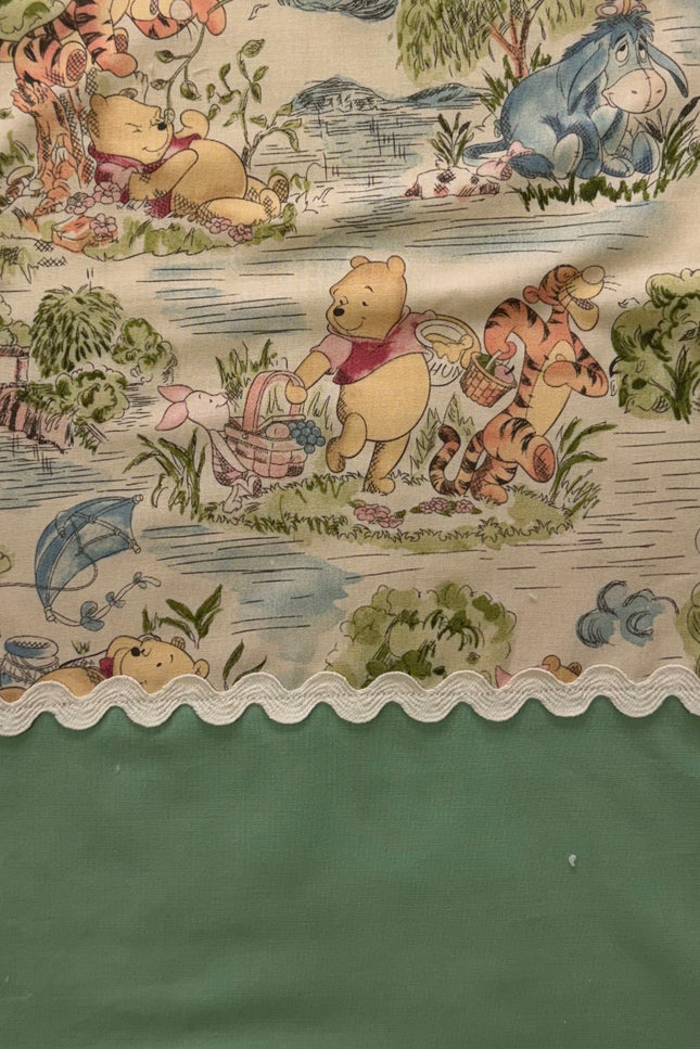 Winnie the Pooh Burp Cloth (Green)